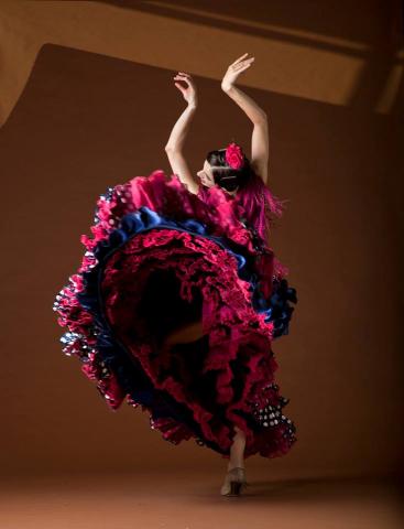 Noemi Luz dancing Flamenco