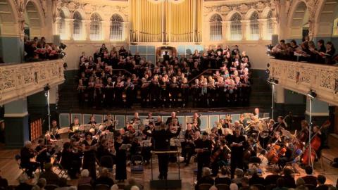 Oxford Orchestra conducted by Robert Dean in The Town Hall